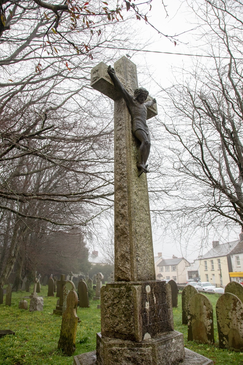 Memorial to Arthur Christopher Thynne (1859–1908), Rector of Kilkhampton