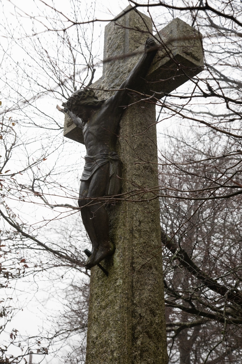 Memorial to Arthur Christopher Thynne (1859–1908), Rector of Kilkhampton