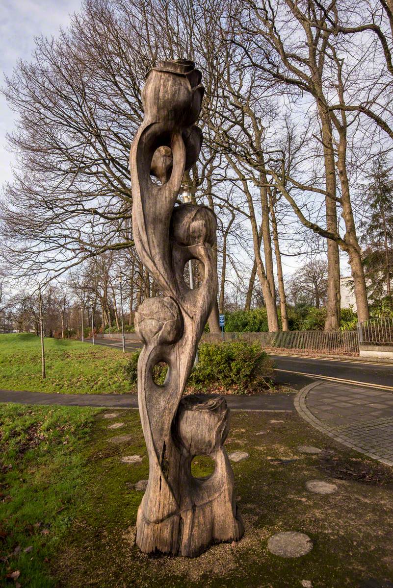 Mackintosh Roses (Carved Hardwood Flowers Sculpture)