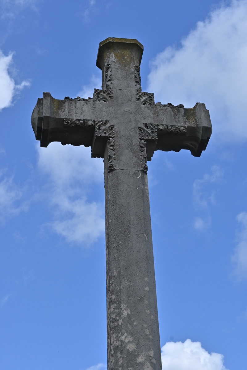 Petworth War Memorial | Art UK