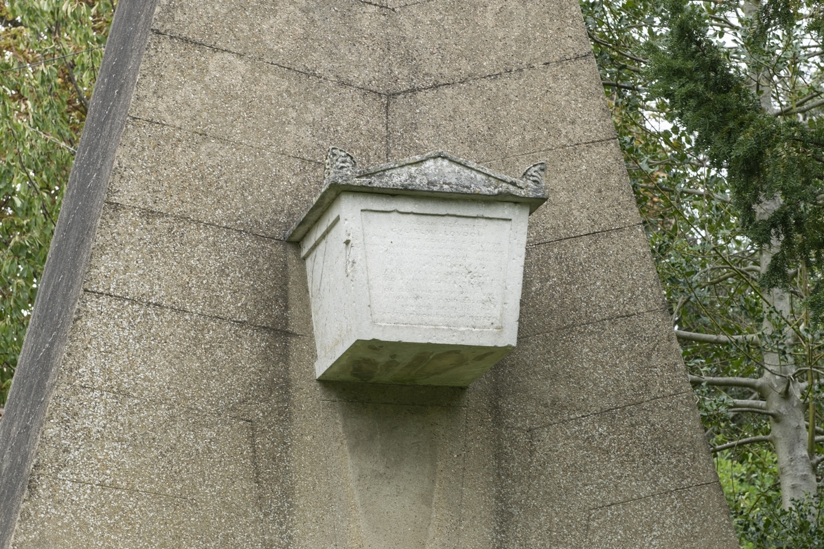 The Loudon Monument (The Coffin in the Air)