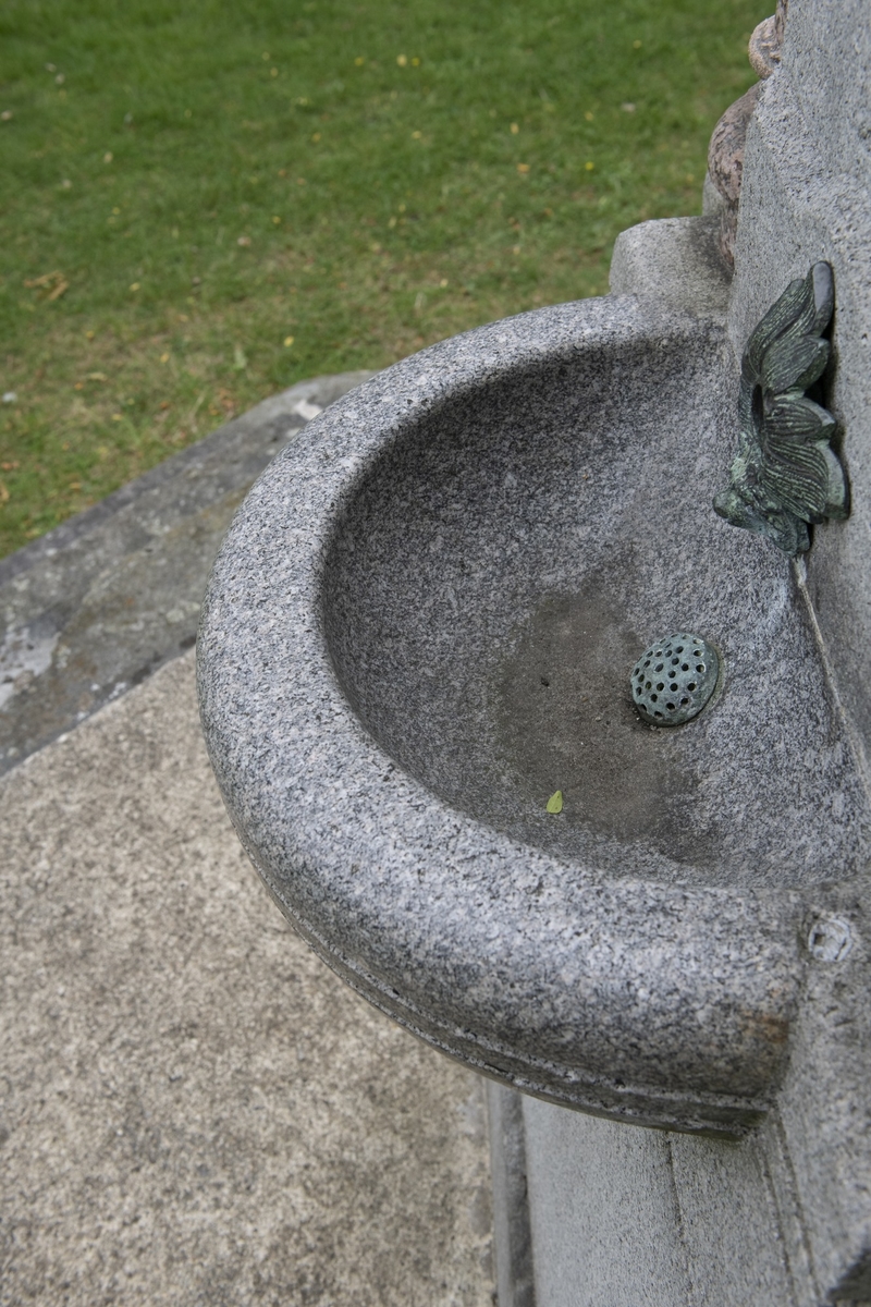 Tooke Drinking Fountain