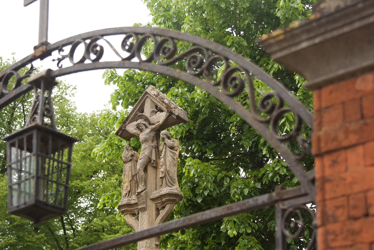 St Mary's War Memorial Cross