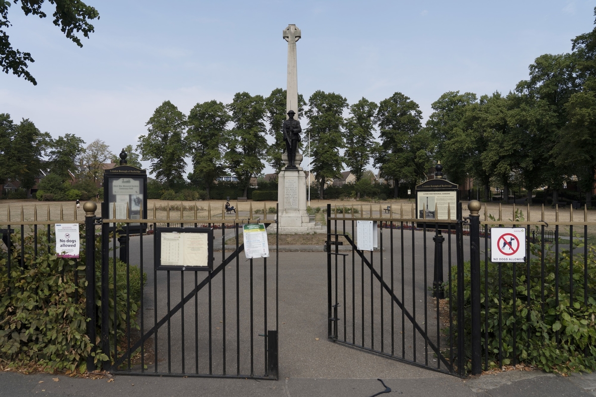 Memorial Gardens Men of Ilford Memorial