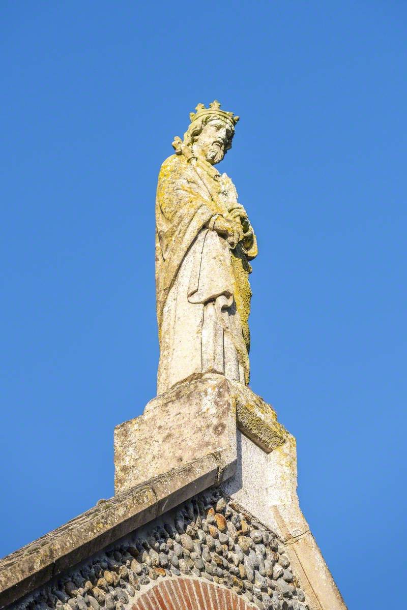 Saint Edmynd and Roundel