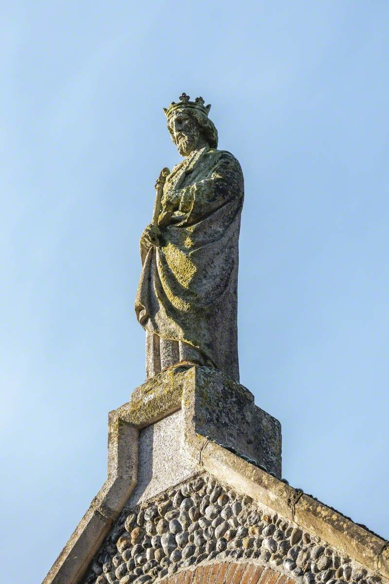 Saint Edmynd and Roundel