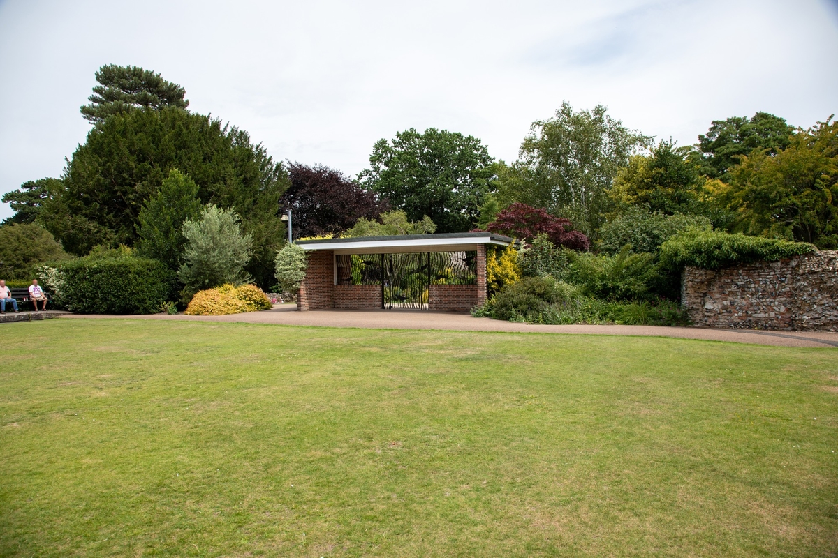 Water Garden Railings