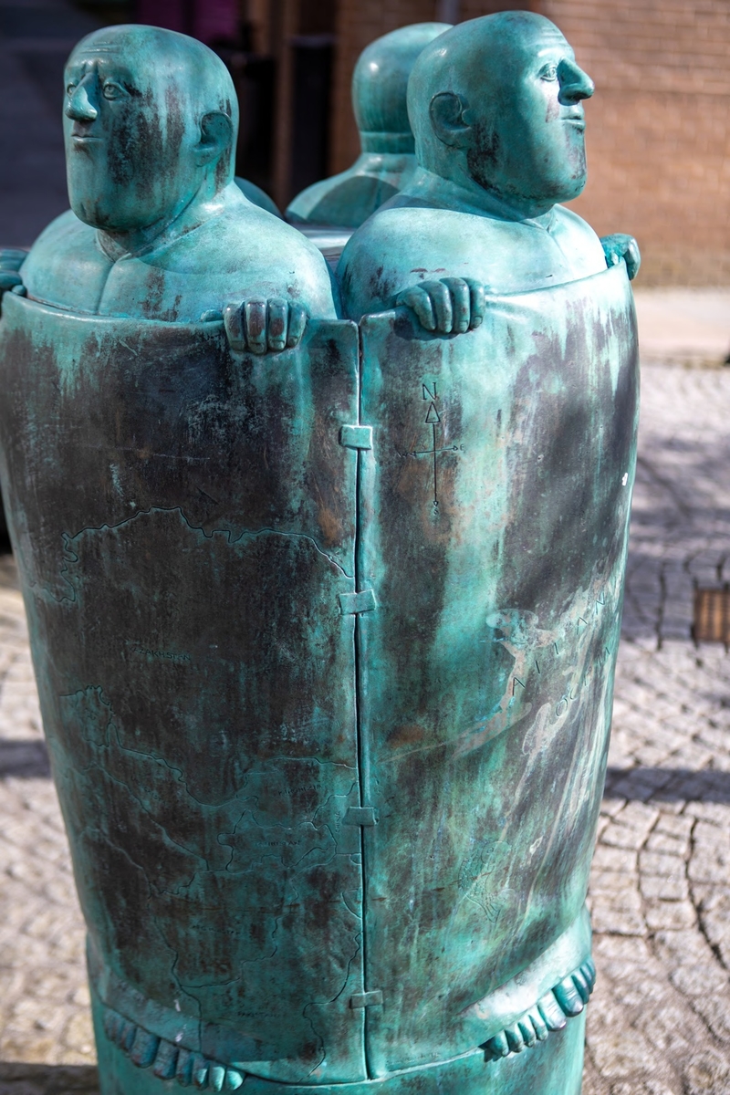 Four Twins (Bin Men)