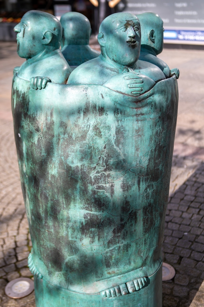 Four Twins (Bin Men)