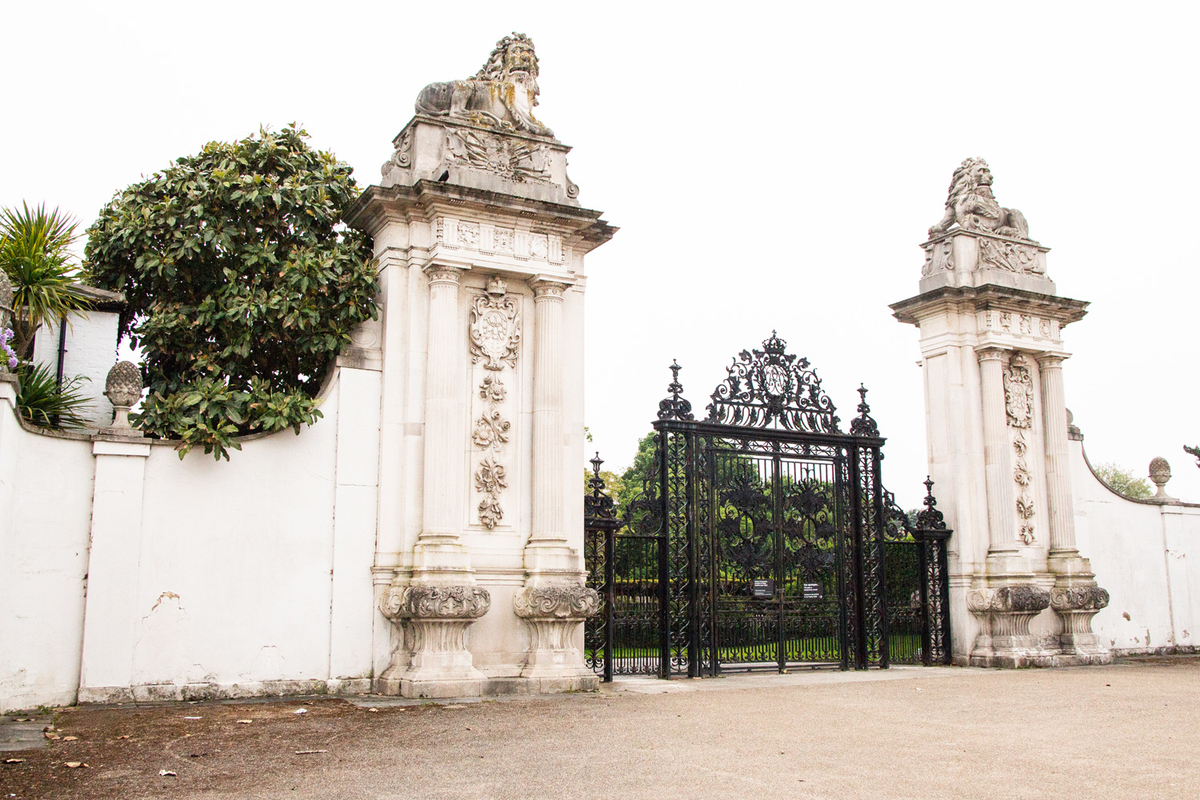 Lion Gate Piers and Sculptures