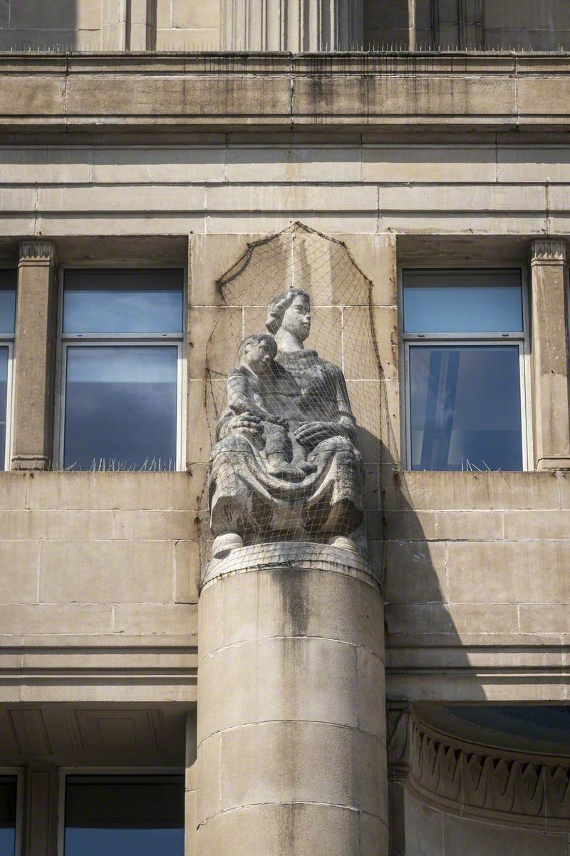 News Room War Memorial, Mother and Child, and Father and Child