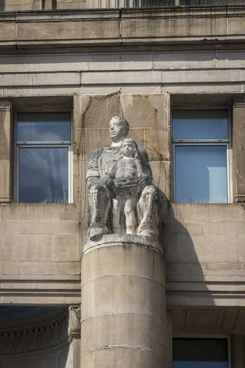 News Room War Memorial, Mother and Child, and Father and Child