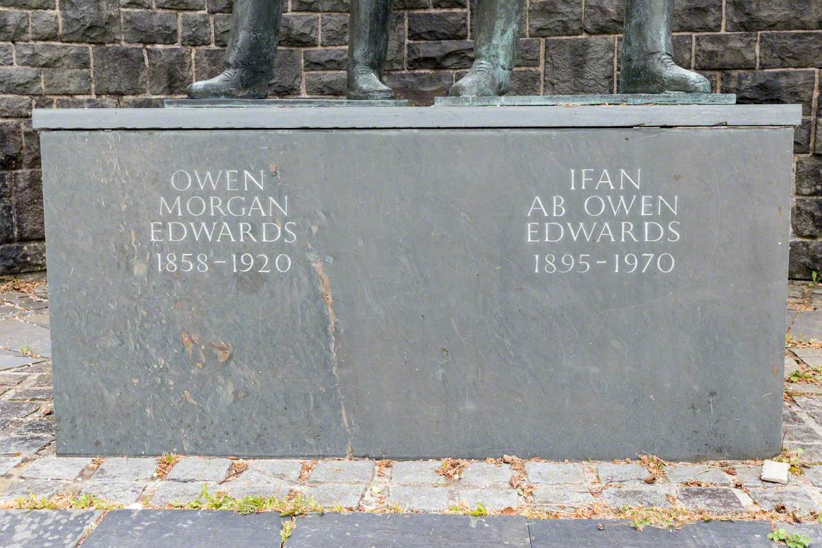 Syr Owen and Syr Ifan Edwards