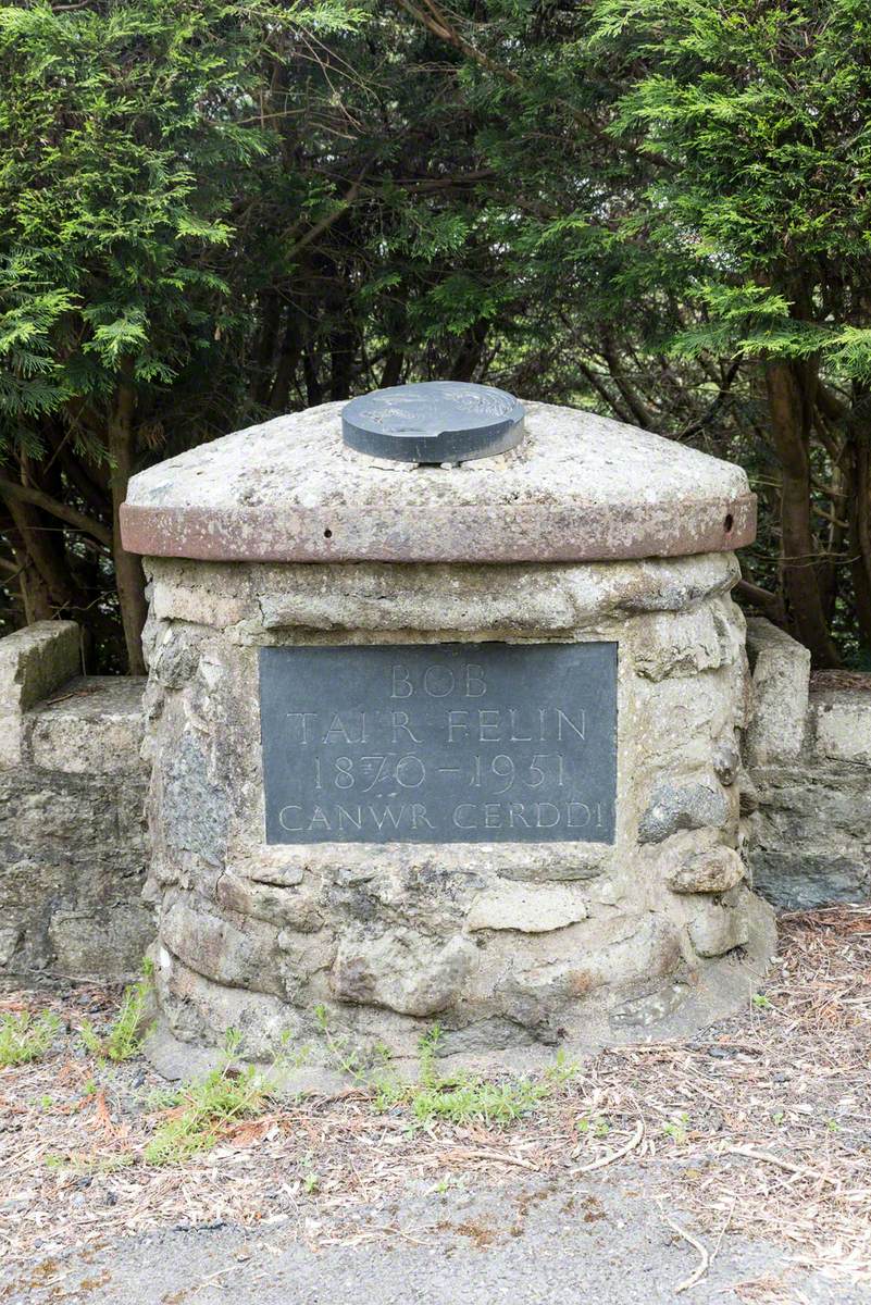 Monument to Bob Roberts