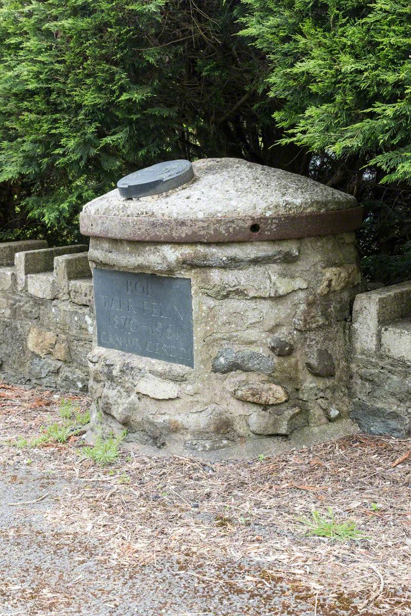 Monument to Bob Roberts