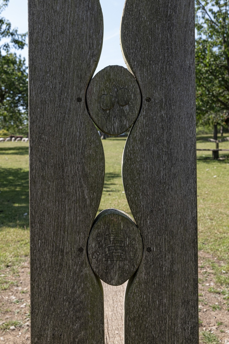 Bequest (Clothes Peg Bench)