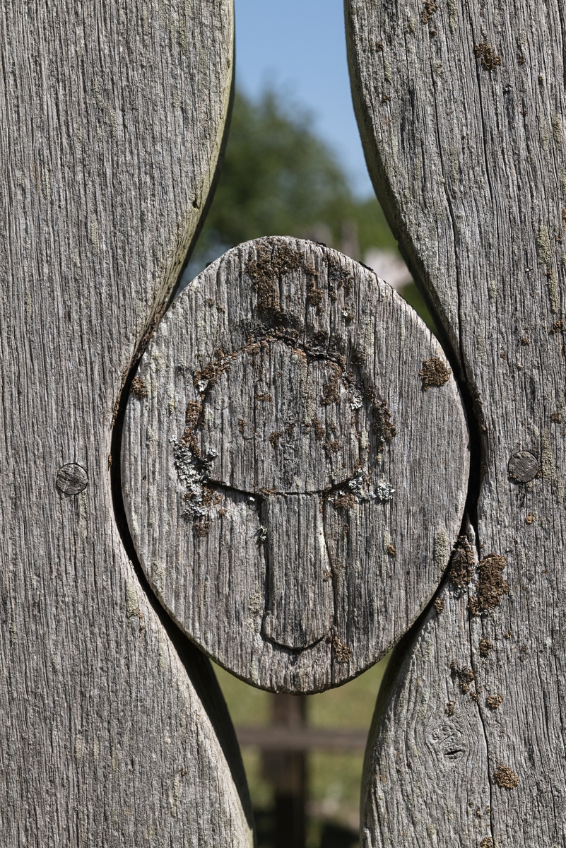 Bequest (Clothes Peg Bench)