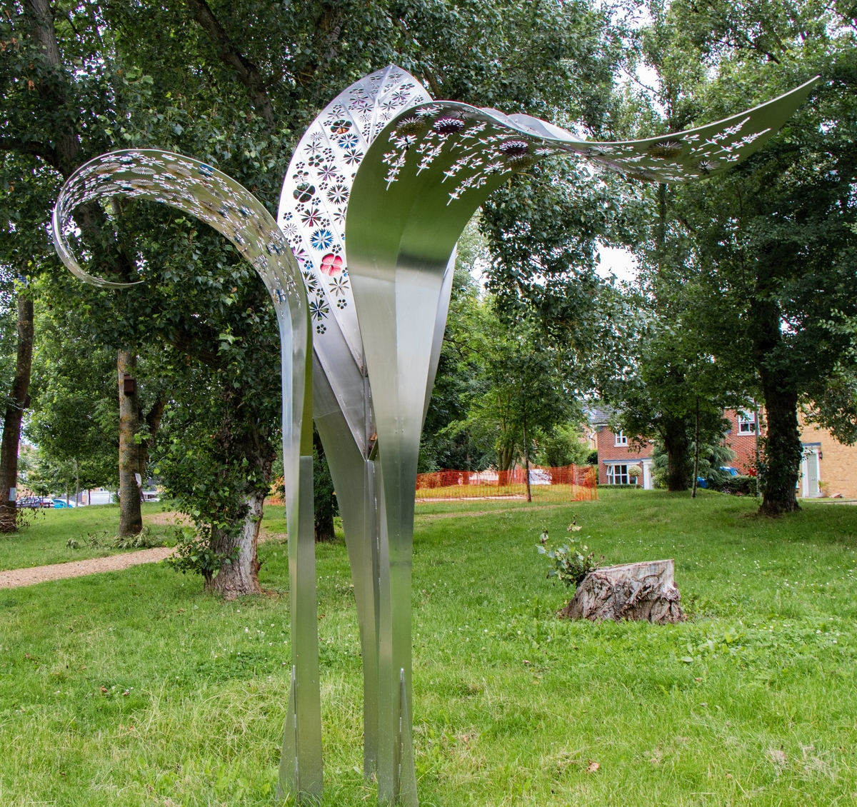 Three Leaf Sculpture Art UK