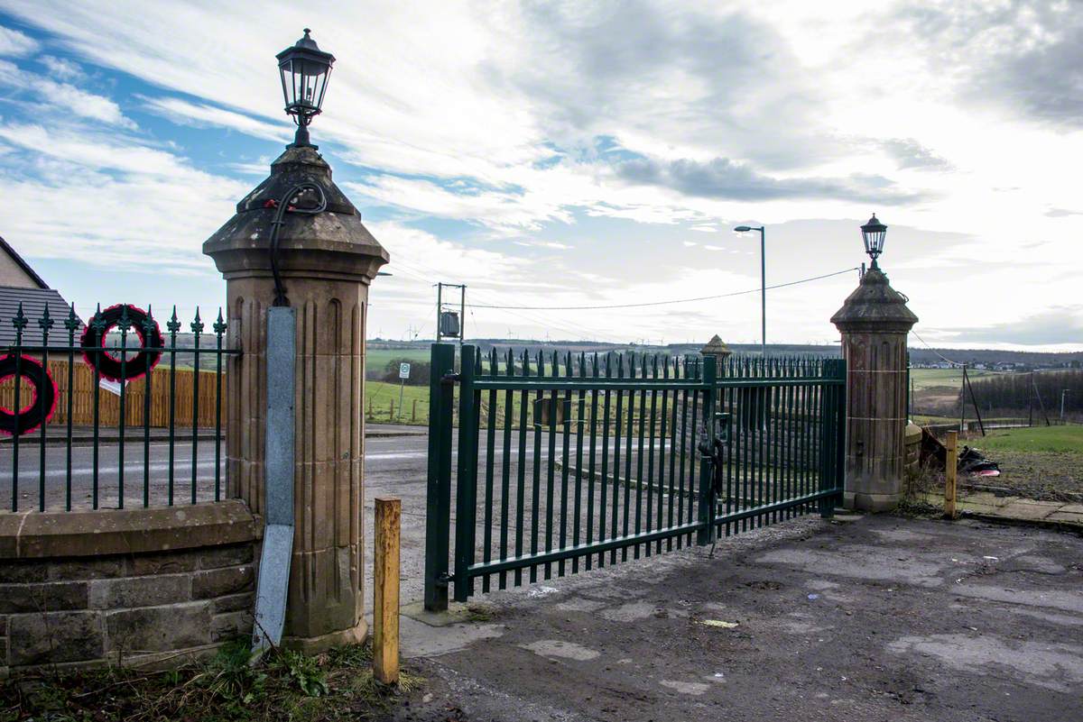 Hartwood Memorial Gates