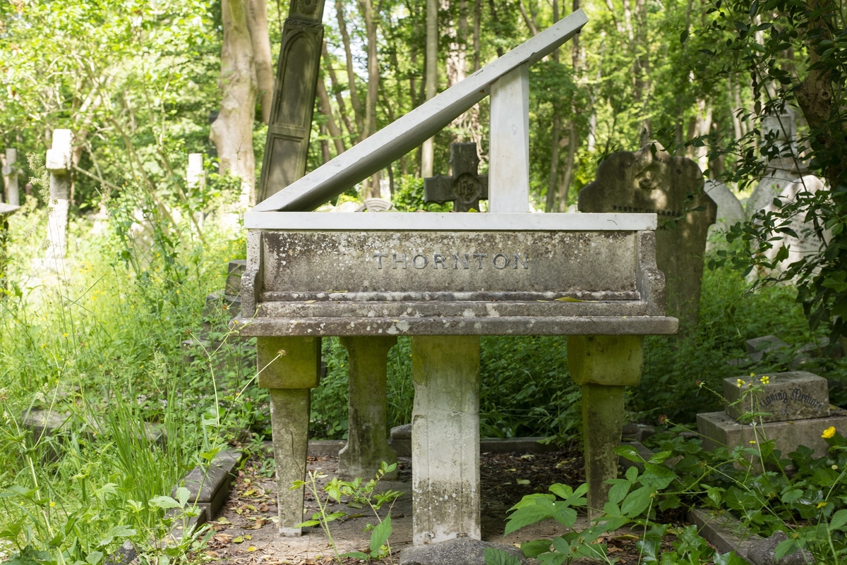 Tomb of William Henry ('Harry') Thornton (1883–1918)