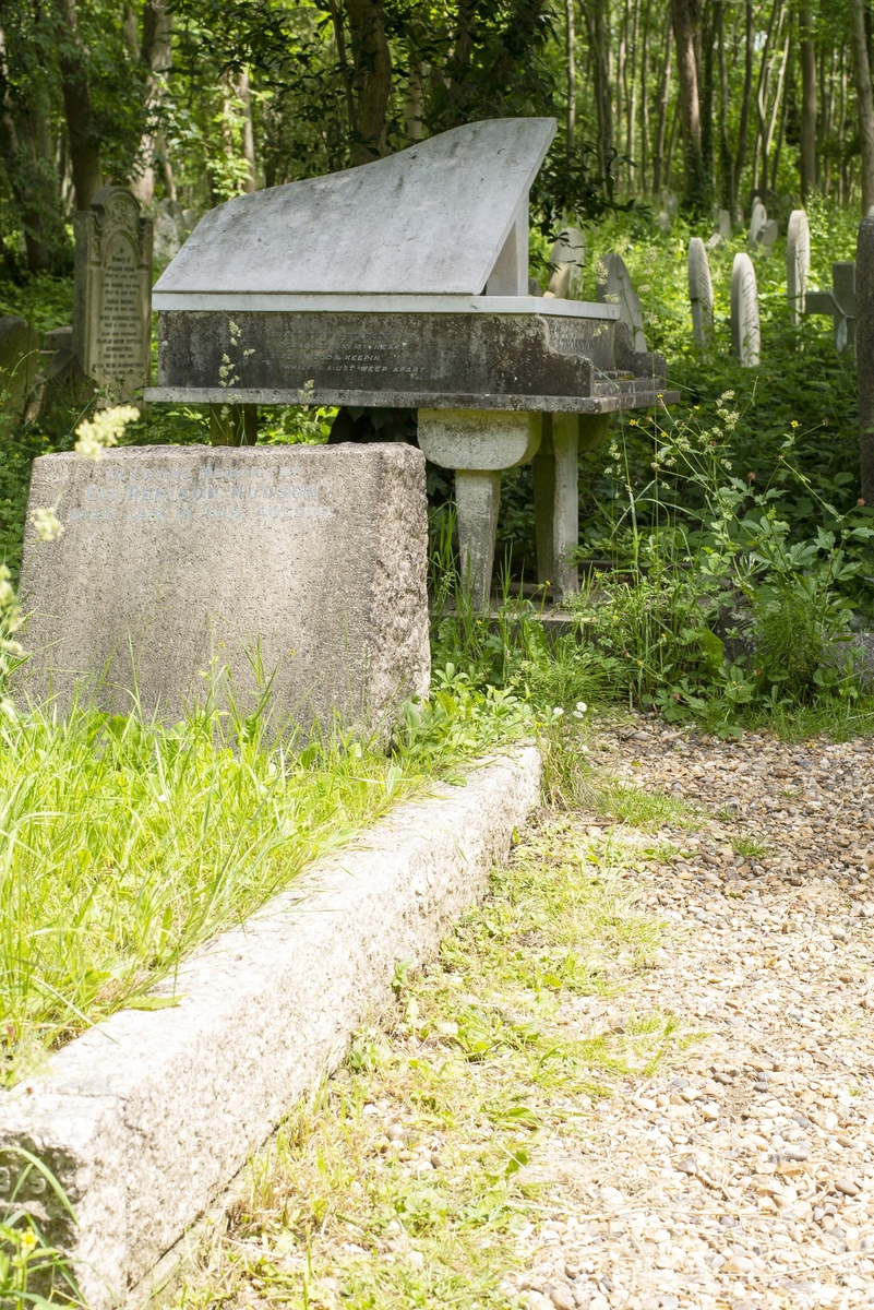 Tomb of William Henry ('Harry') Thornton (1883–1918)