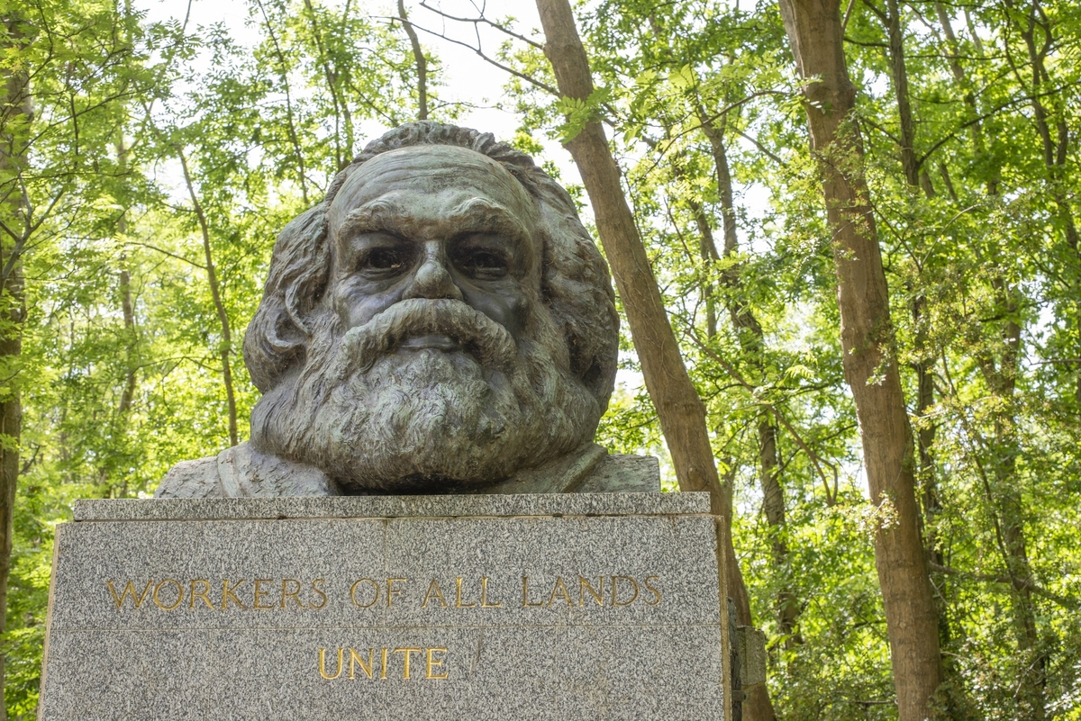 Tomb of Karl Heinrich Marx (1818–1883)