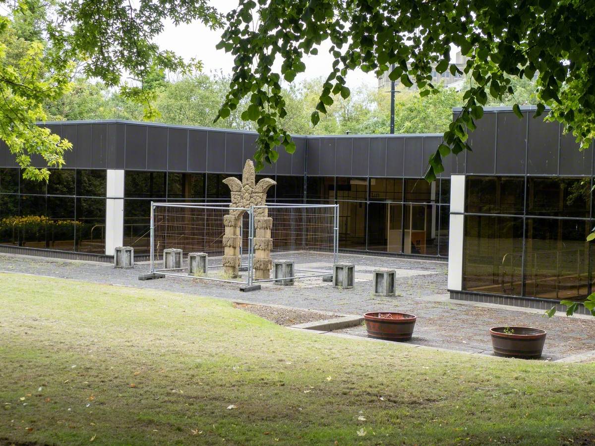 Garden Front