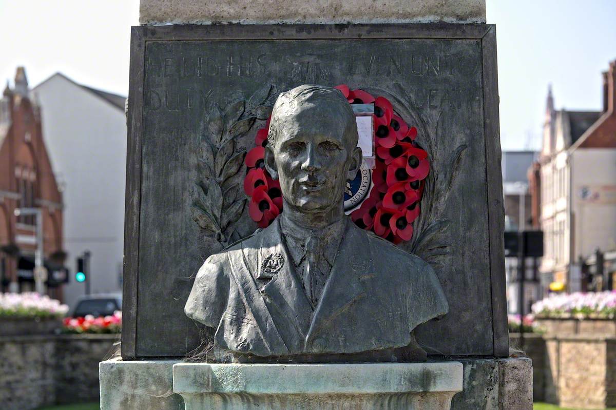 Edgar Mobbs War Memorial