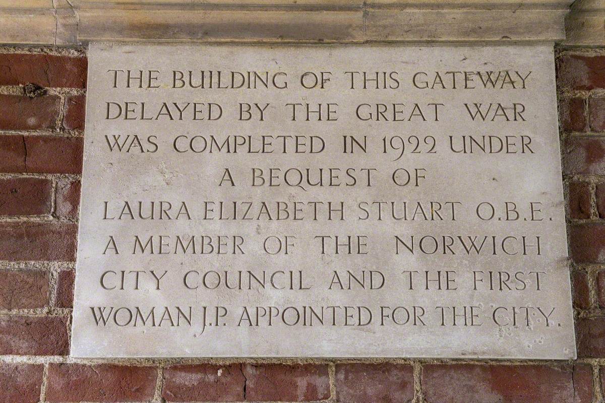 Stuart Court and Garden Art UK