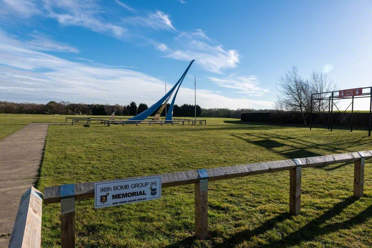 Memorial to the USAAF 96th Bomb Group (H)