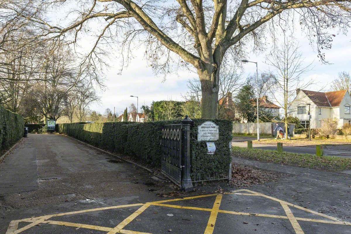 Gates to Heigham Park