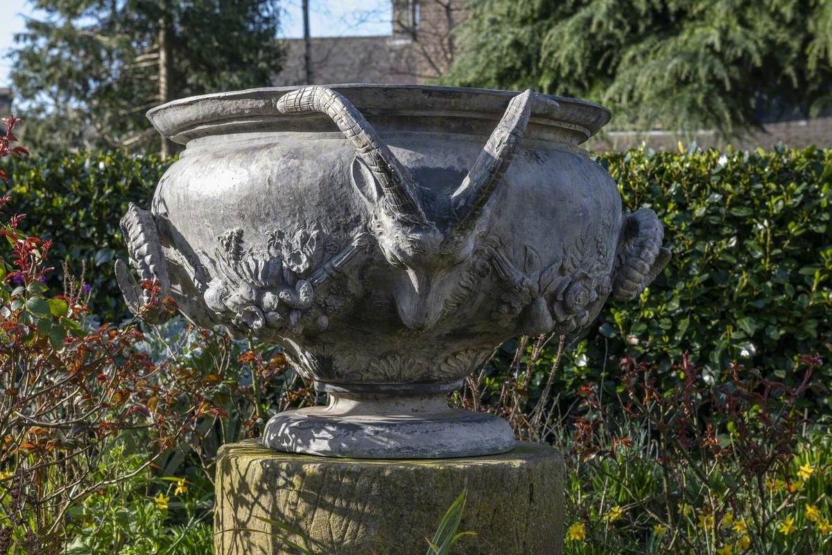 Urn – Fountain