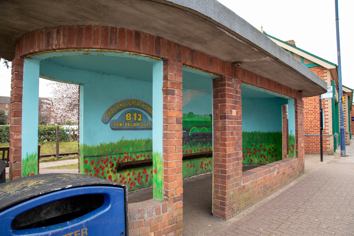 Station Bus Shelter