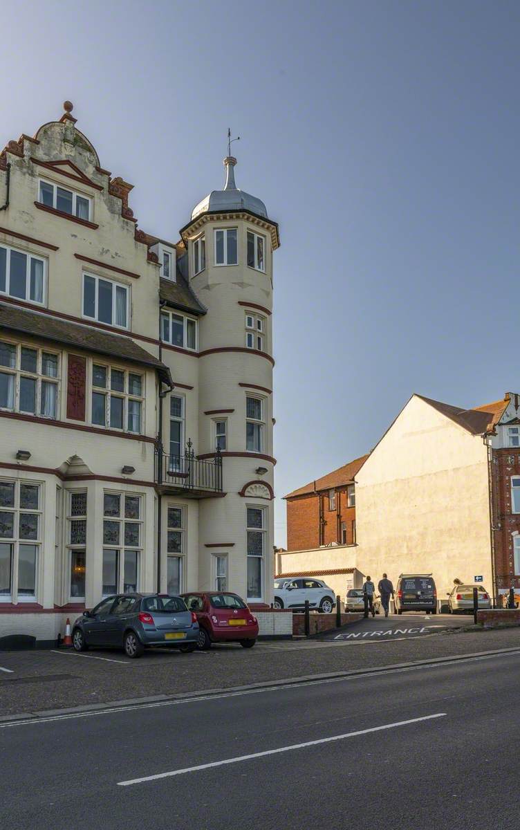 Cliftonville Hotel Art UK