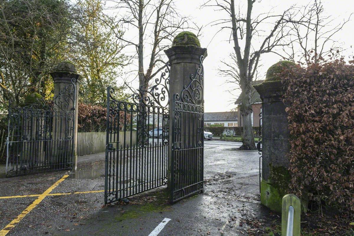 Piers and Gates to Eaton Park