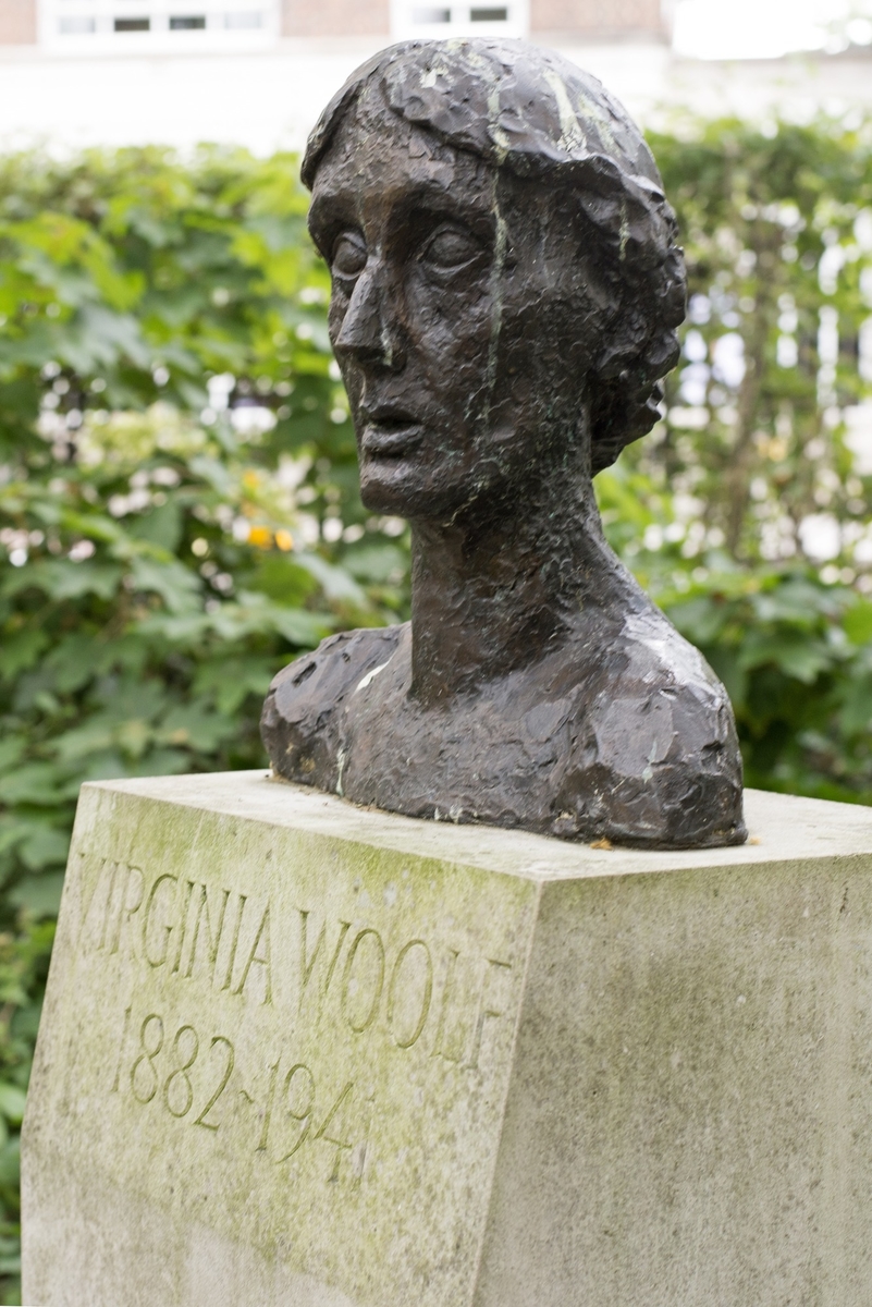 Virginia Woolf (1882–1941)