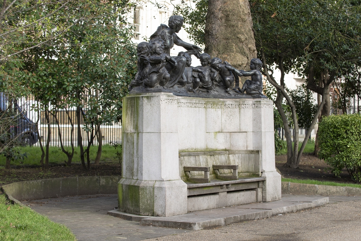 Mrs Ramsay MacDonald Memorial Seat