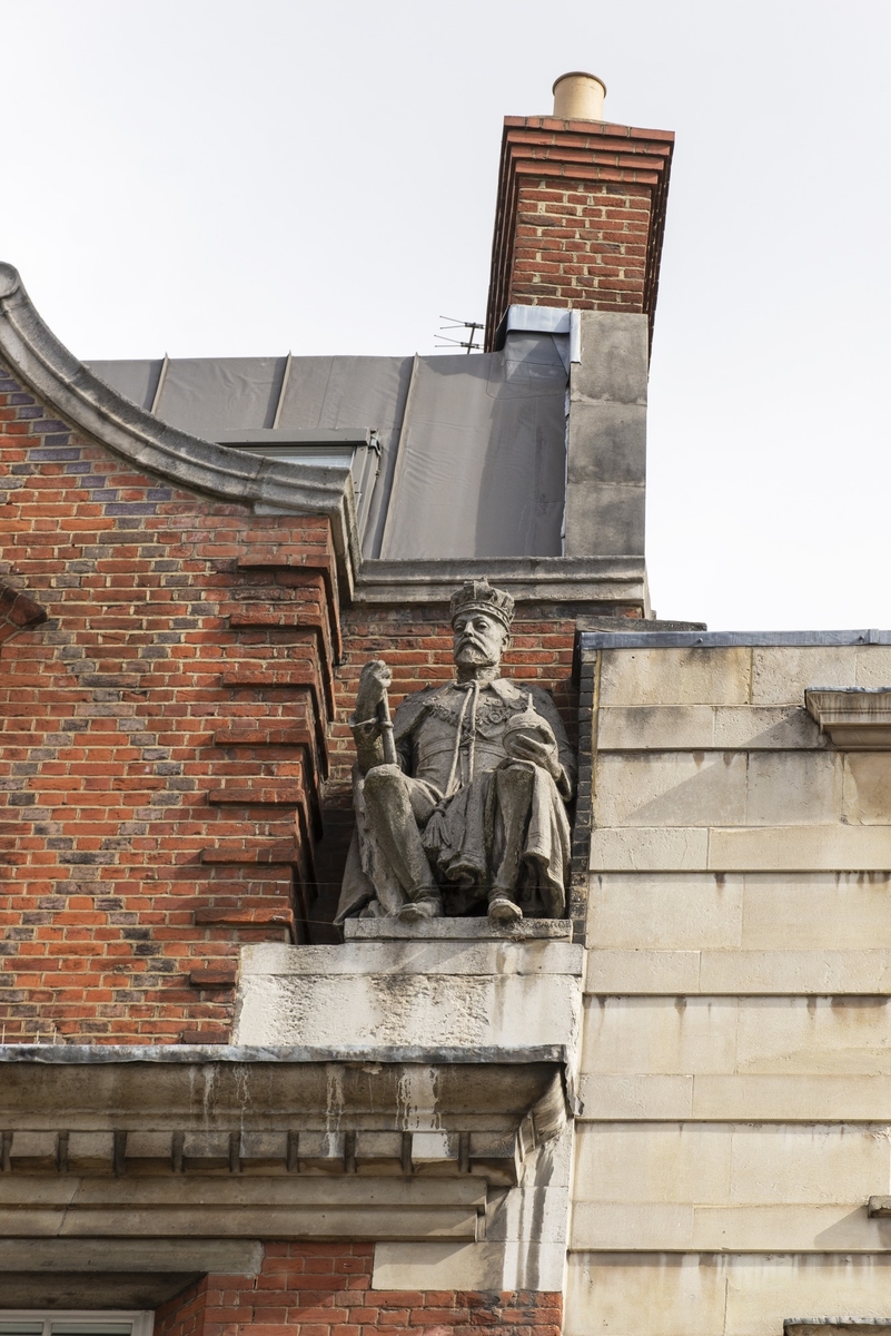 Edward I (1239–1307) and Edward VII (1841–1910)