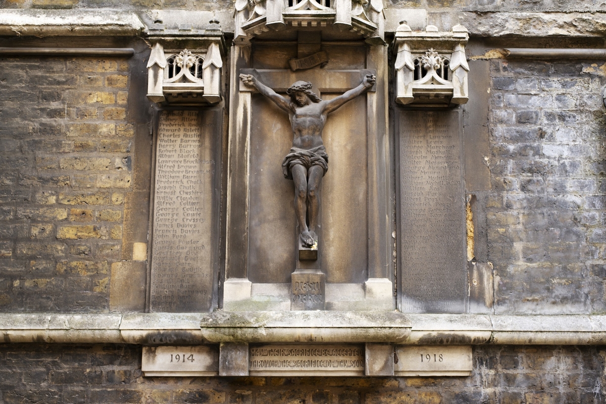 Holy Cross Church War Memorial | Art UK