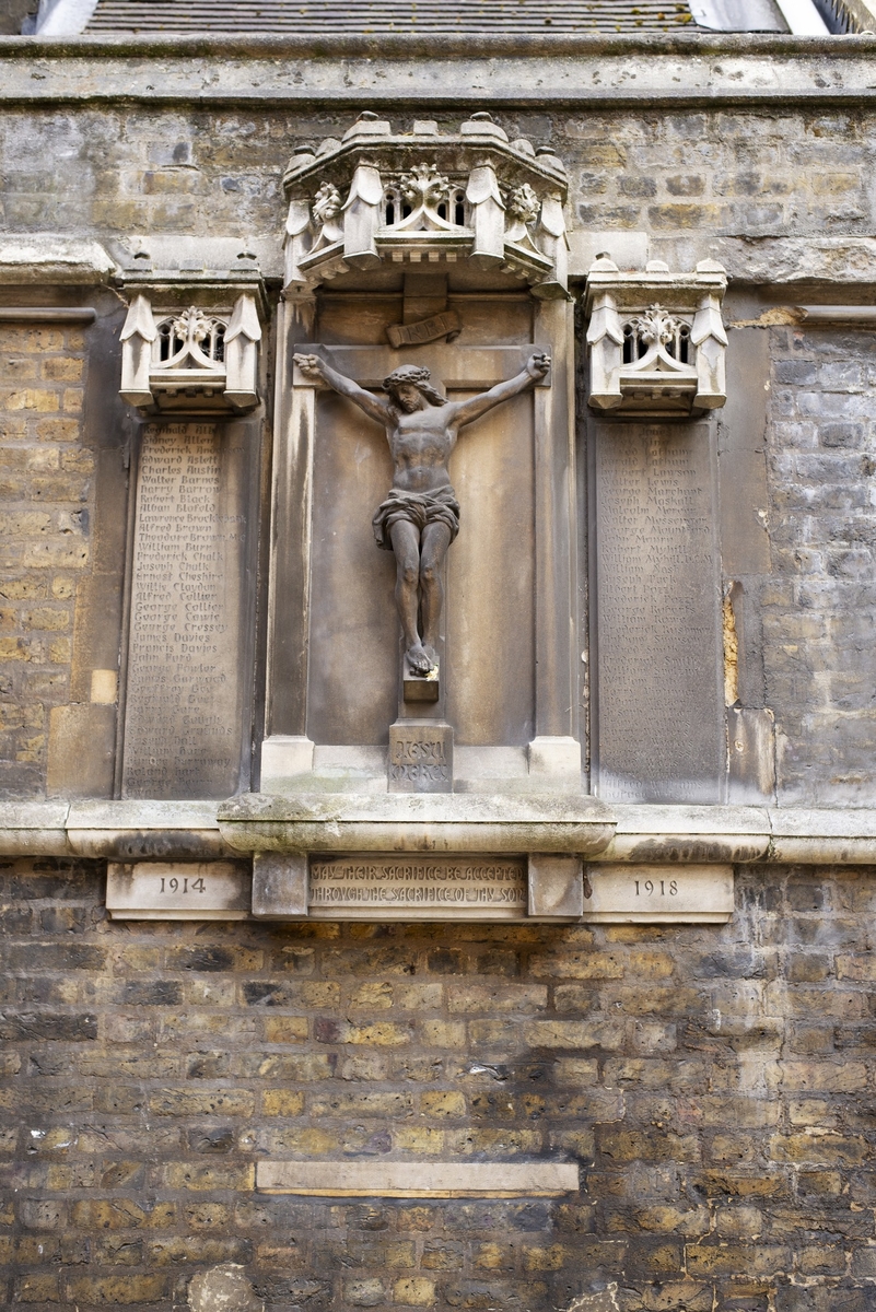 Holy Cross Church War Memorial 