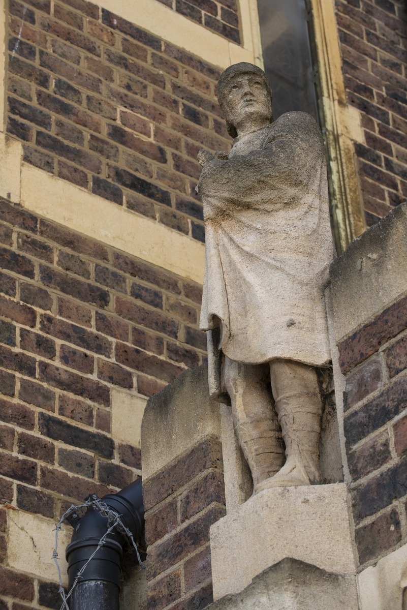 Calvary, Saint Joan, and Saint George with Reliefs