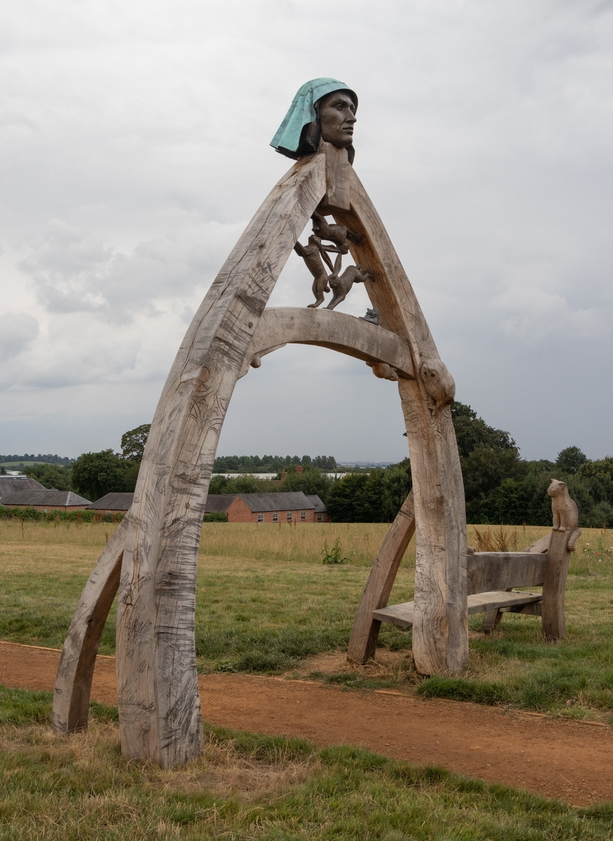 Settlement – Cruck Arch 1, Medieval Woman