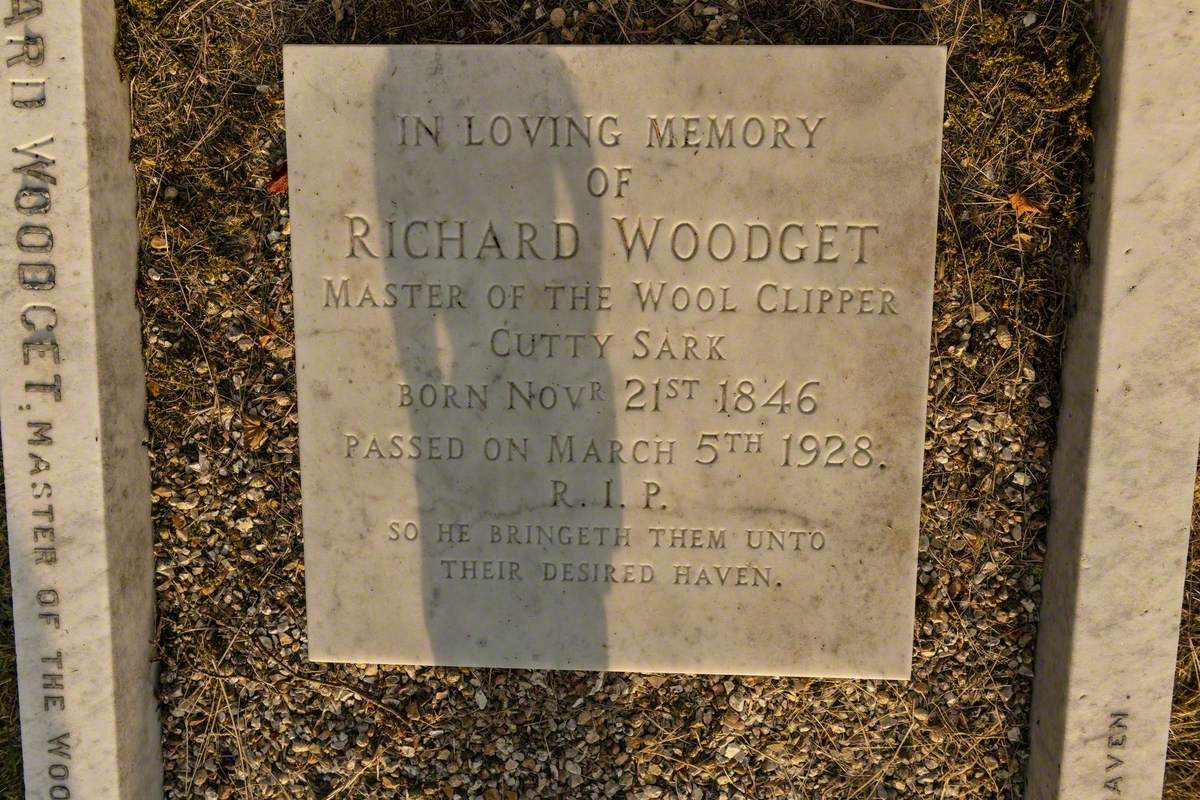 Memorial and Tomb of Richard Woodget (1845–1928)