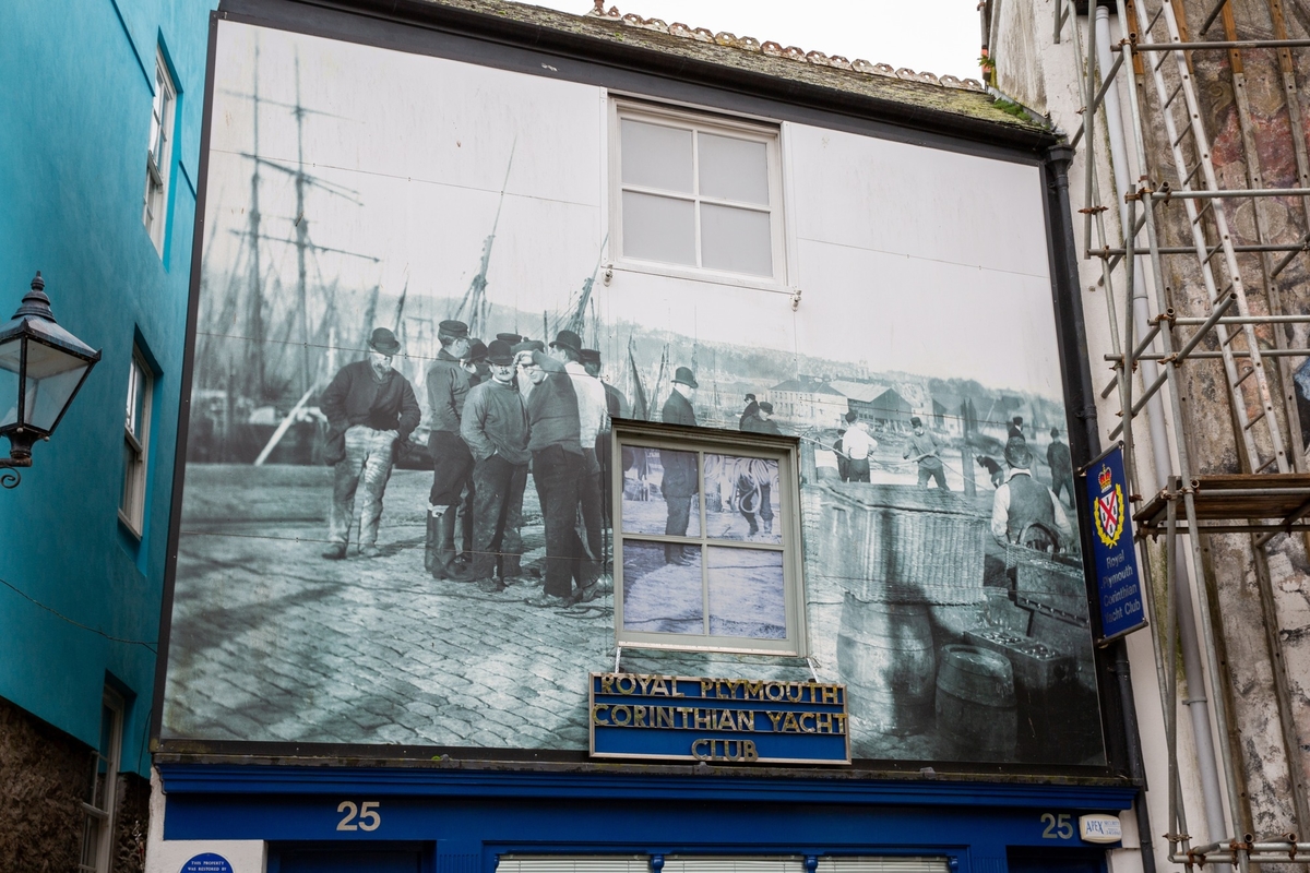 Photo Panel on Yacht Club