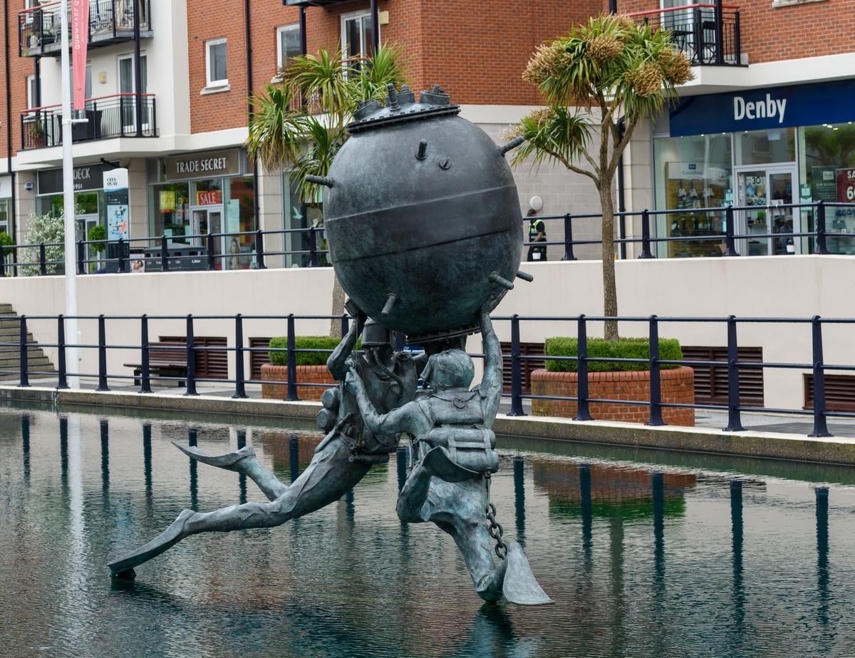 Vernon Mine Warfare and Diving Monument