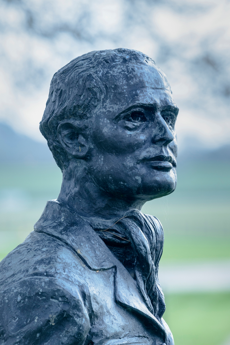 Douglas Bader (1910–1982)