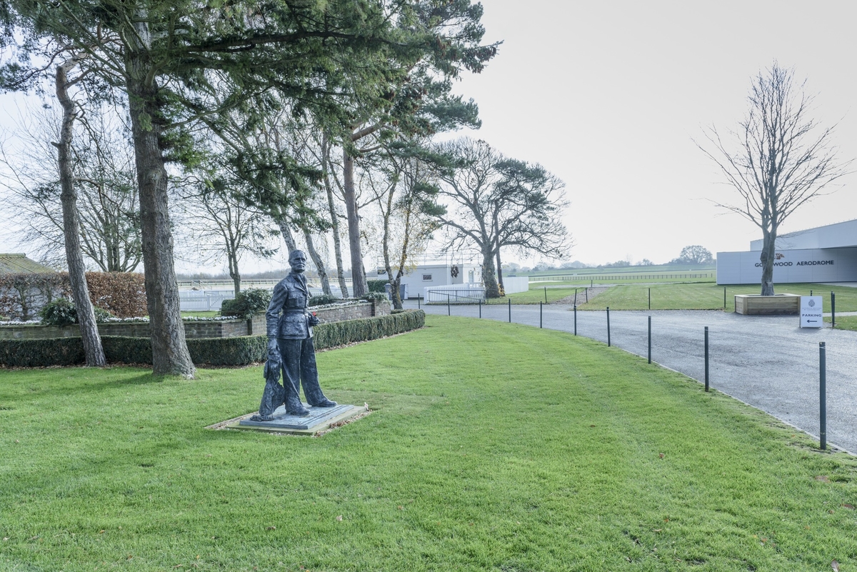 Douglas Bader (1910–1982)