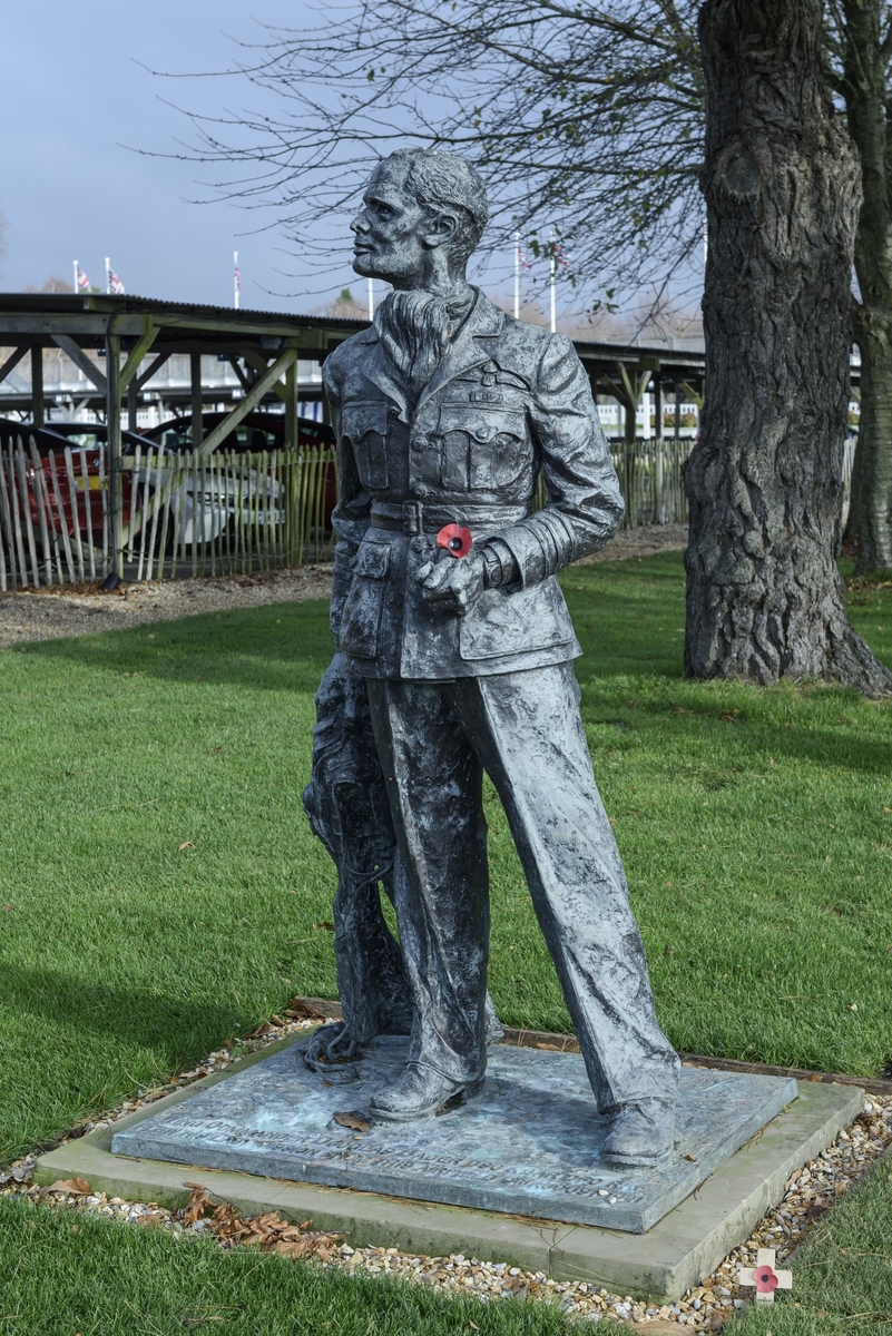 Douglas Bader (1910–1982)