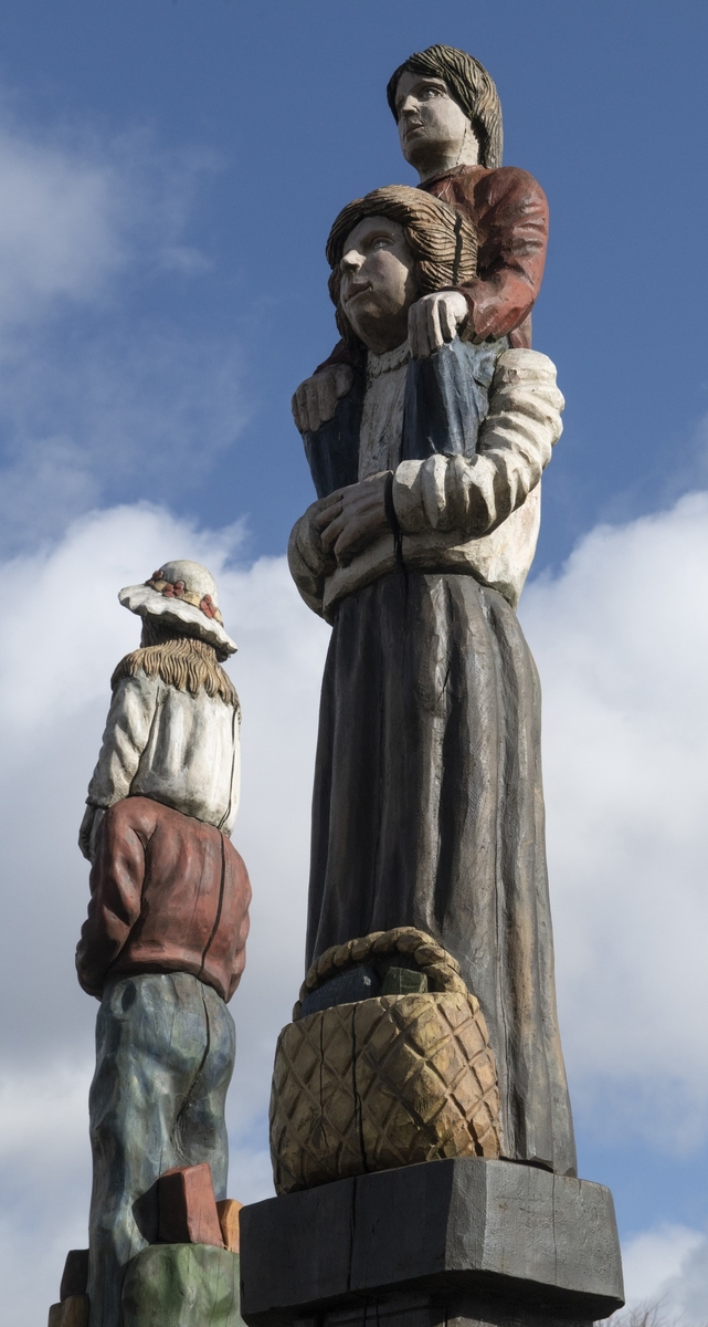 Havant Totem Poles