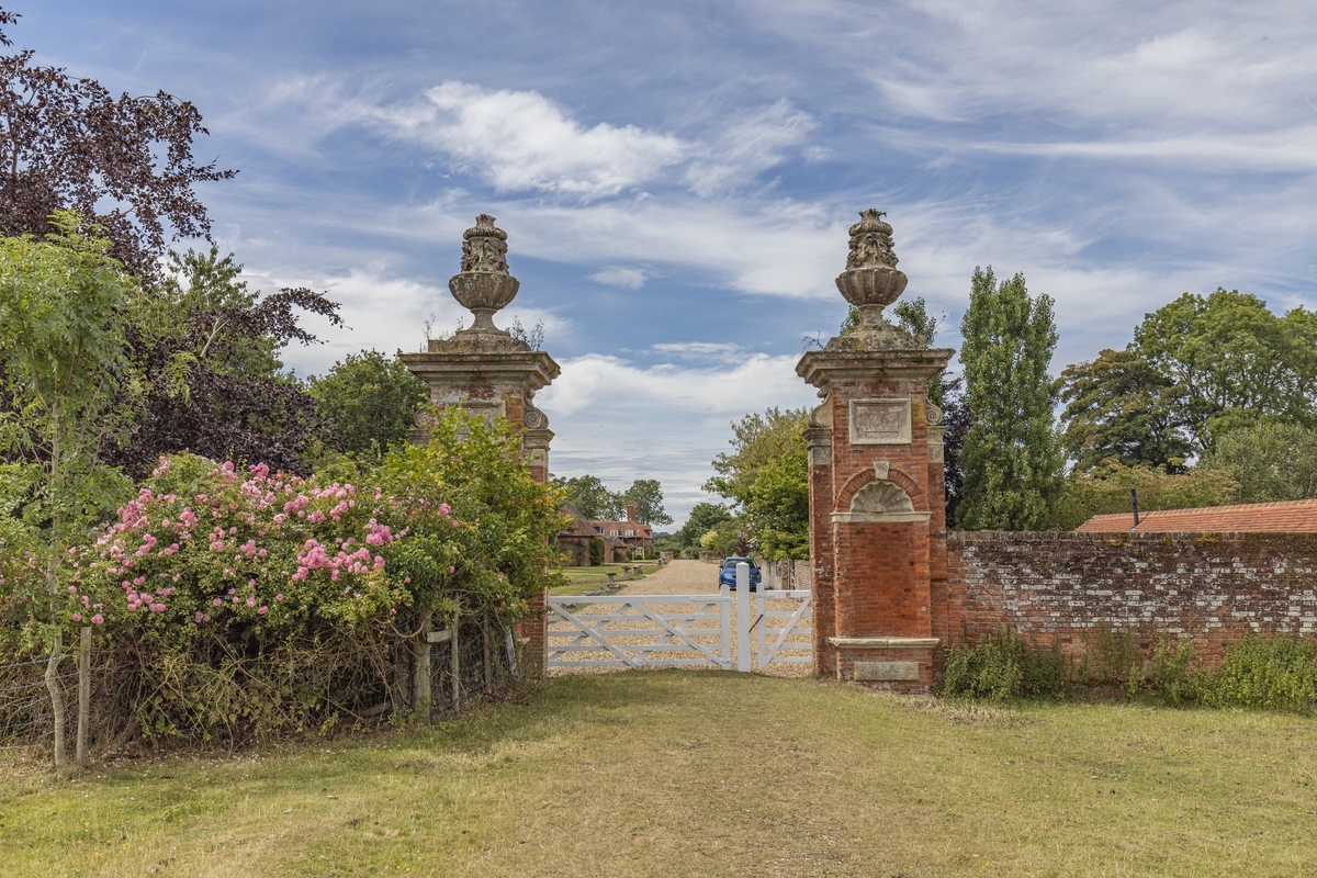 Hamstead Marshall Park Gate Piers